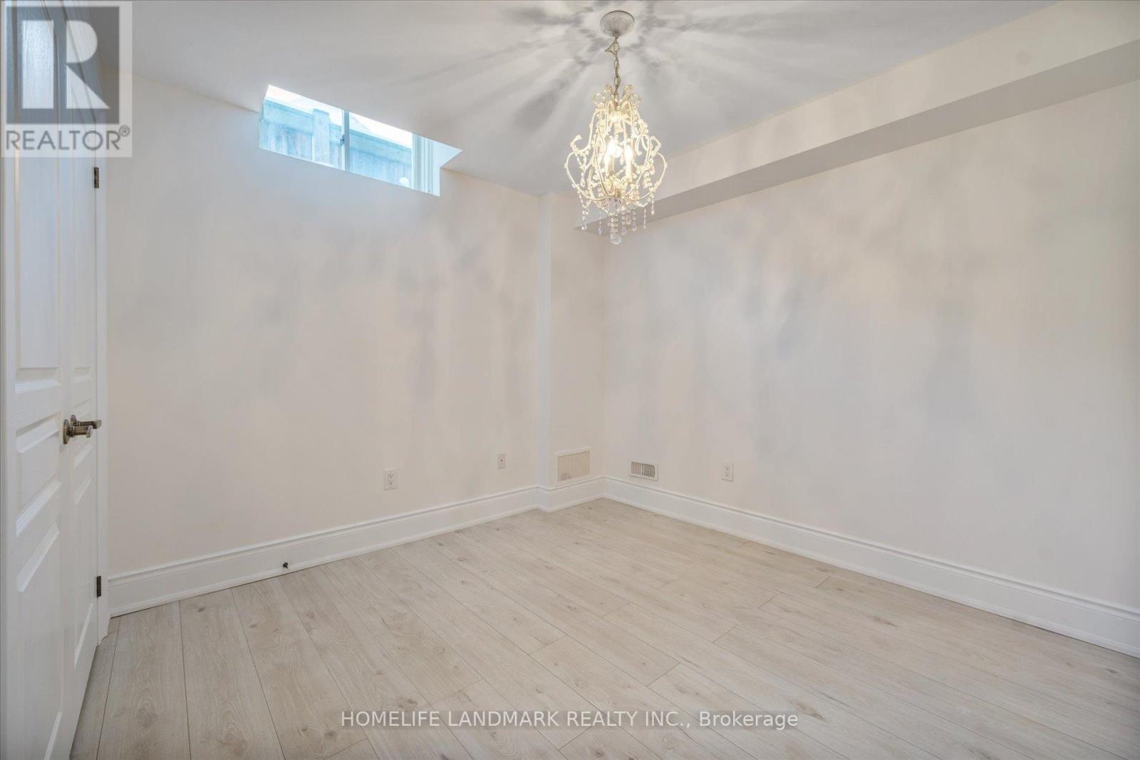 45 Carisbrooke Circle, Aurora (Bayview Southeast), Ontario  L4G 0K4 - Photo 42 - N12760446