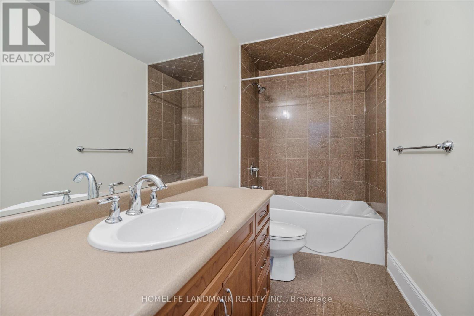 45 Carisbrooke Circle, Aurora (Bayview Southeast), Ontario  L4G 0K4 - Photo 43 - N12760446