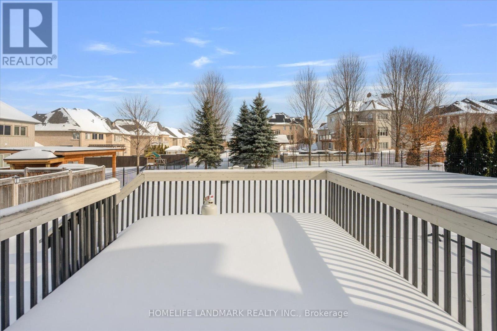 45 Carisbrooke Circle, Aurora (Bayview Southeast), Ontario  L4G 0K4 - Photo 45 - N12760446