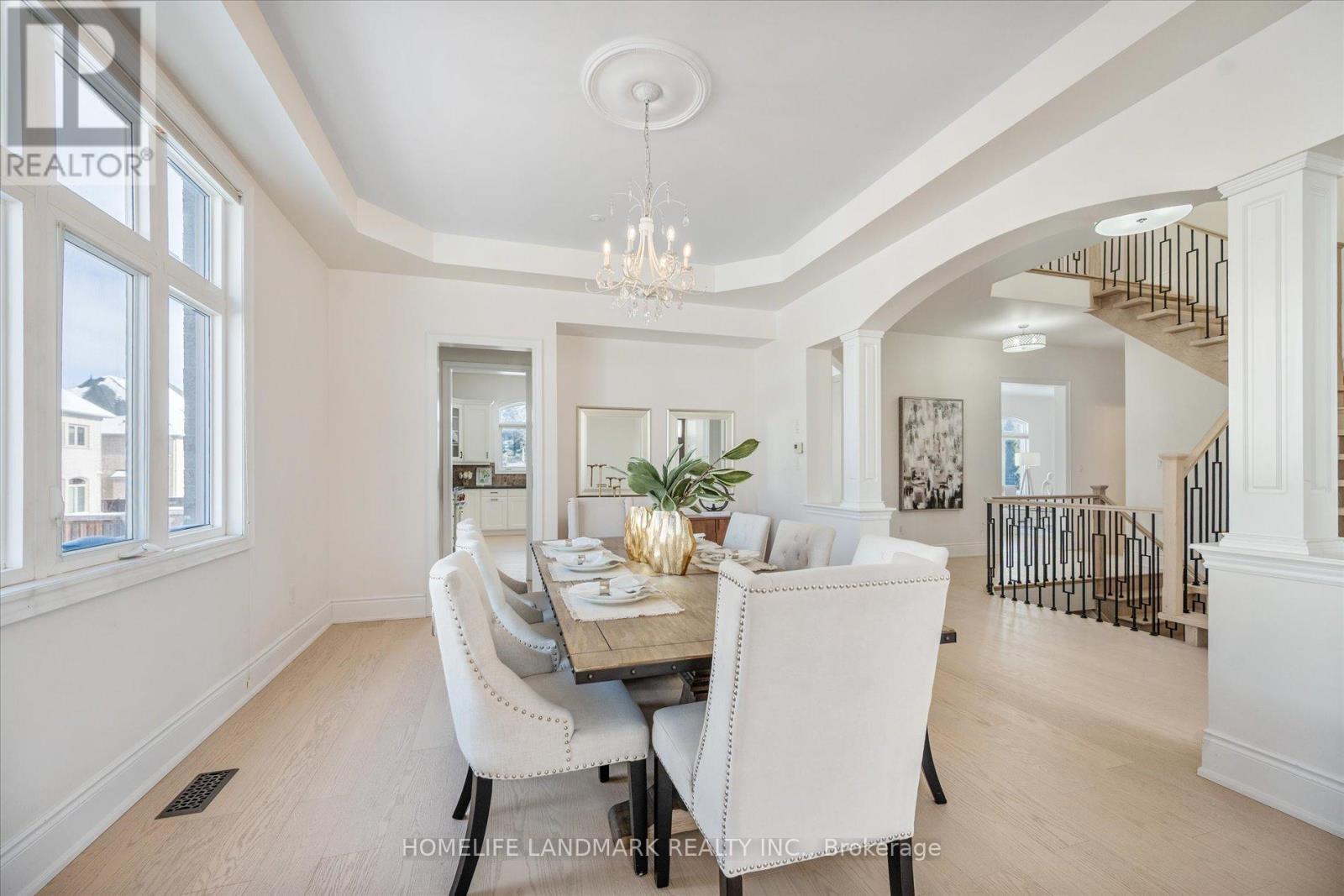 45 Carisbrooke Circle, Aurora (Bayview Southeast), Ontario  L4G 0K4 - Photo 9 - N12760446