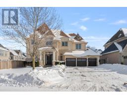 45 CARISBROOKE CIRCLE, Aurora, Ontario