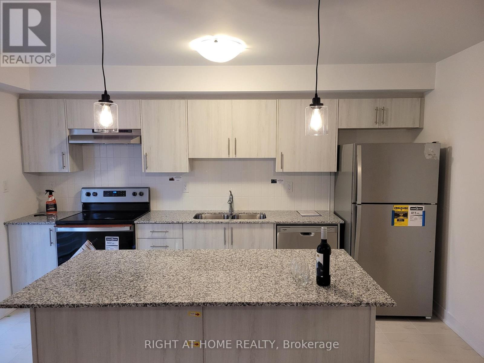 34 Silo Mews, Barrie, Ontario  L9J 0V3 - Photo 16 - S12760430