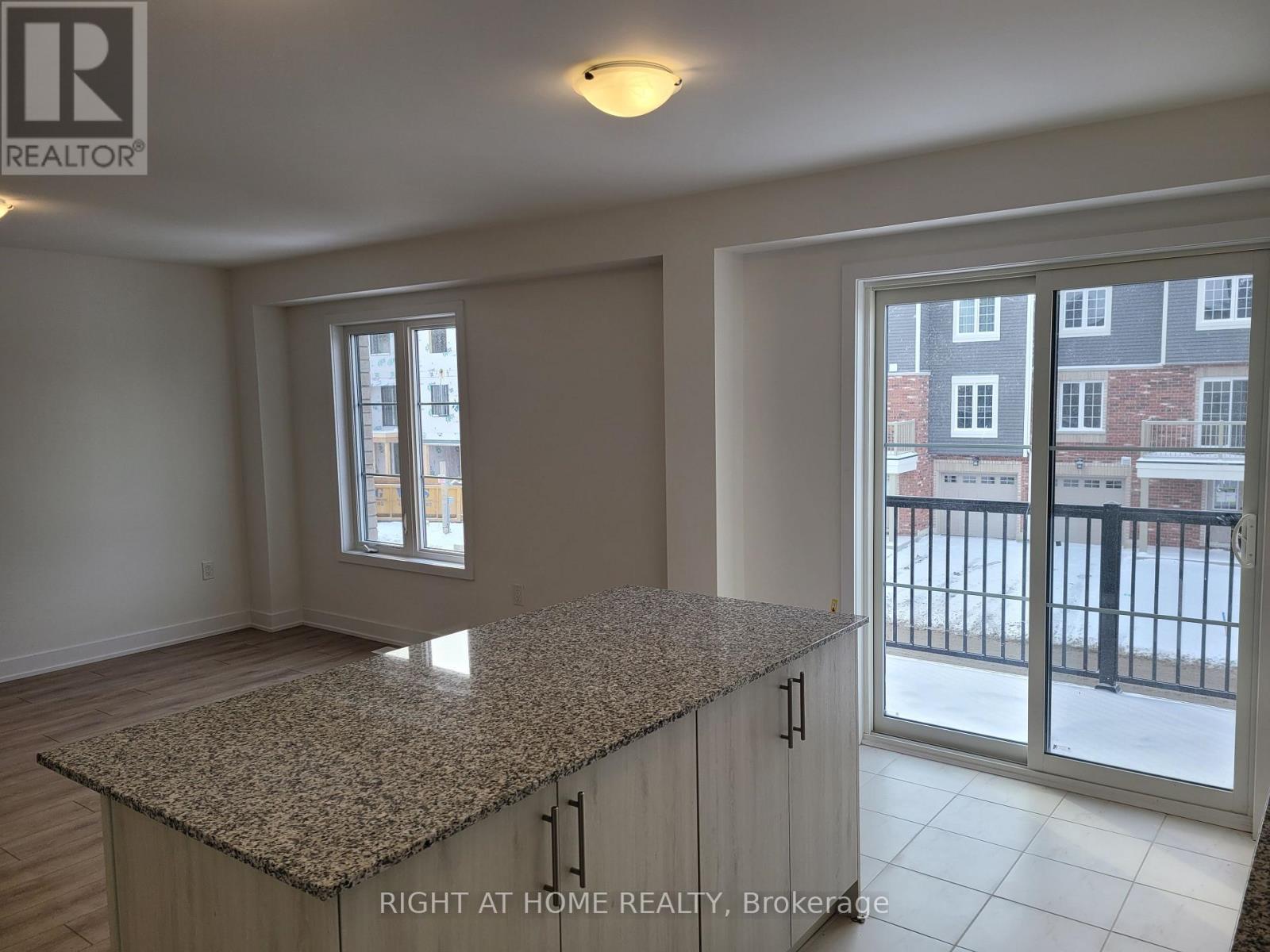 34 Silo Mews, Barrie, Ontario  L9J 0V3 - Photo 17 - S12760430