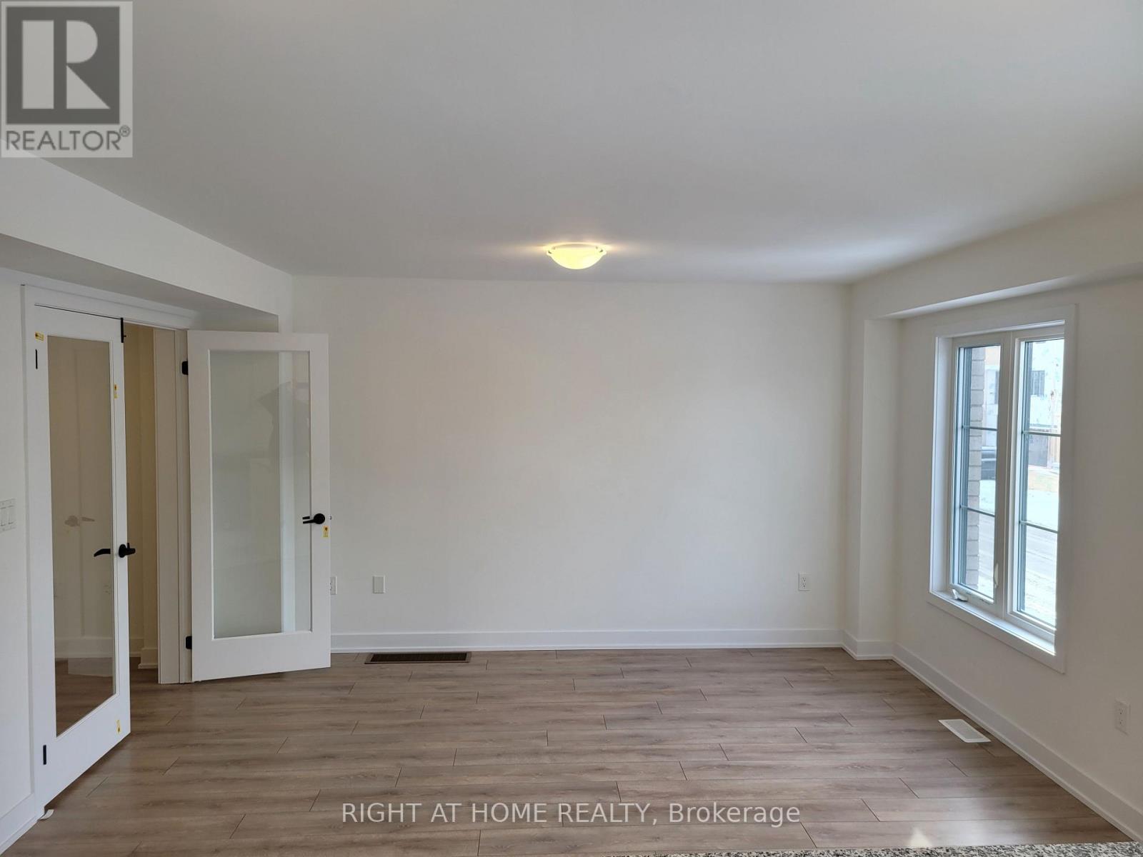 34 Silo Mews, Barrie, Ontario  L9J 0V3 - Photo 23 - S12760430