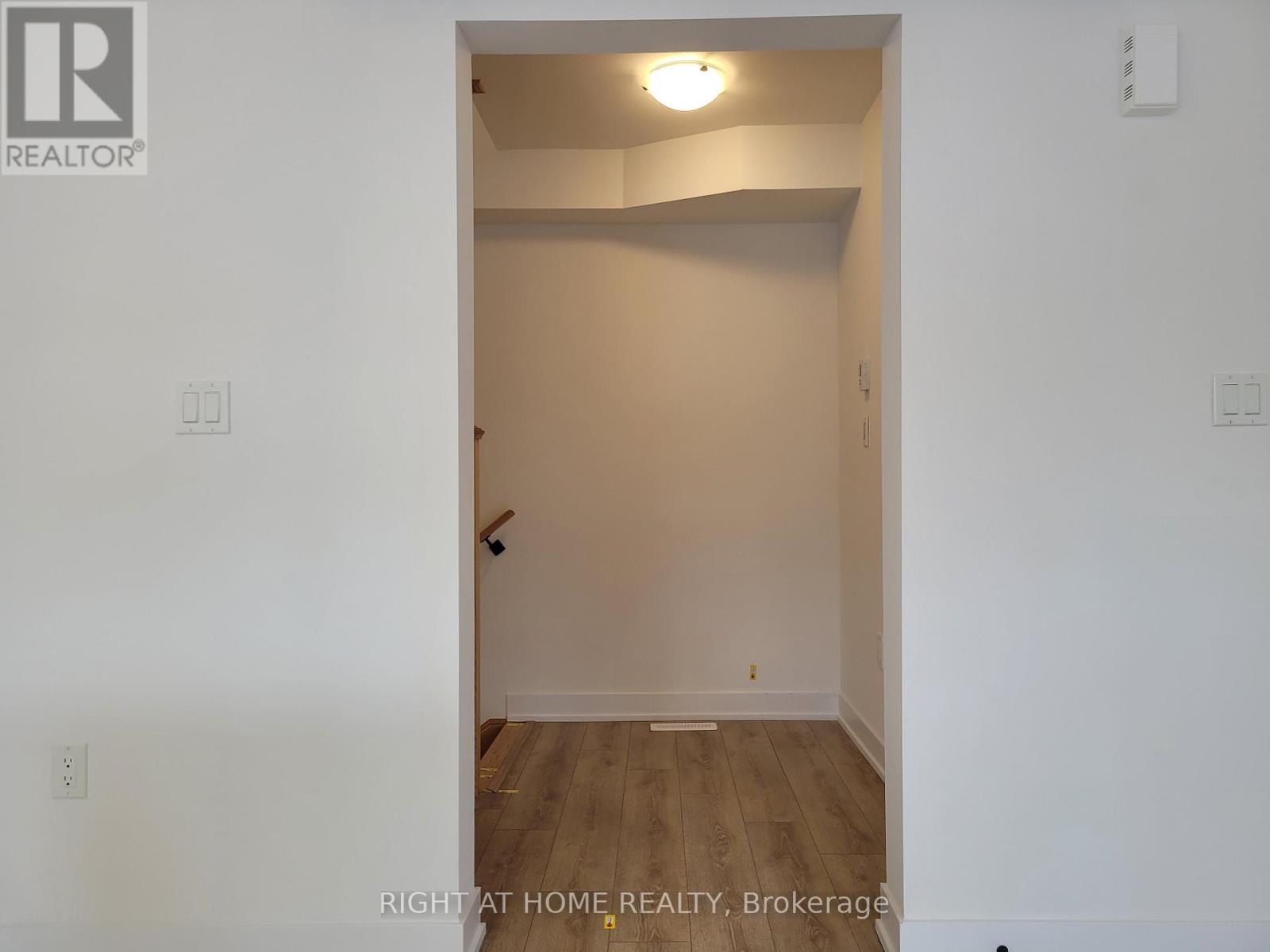 34 Silo Mews, Barrie, Ontario  L9J 0V3 - Photo 28 - S12760430