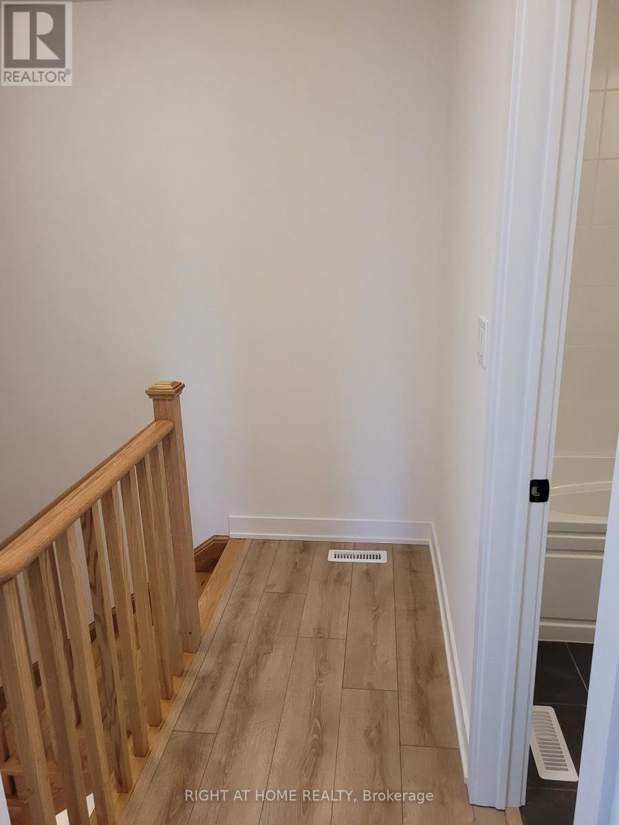 34 Silo Mews, Barrie, Ontario  L9J 0V3 - Photo 30 - S12760430