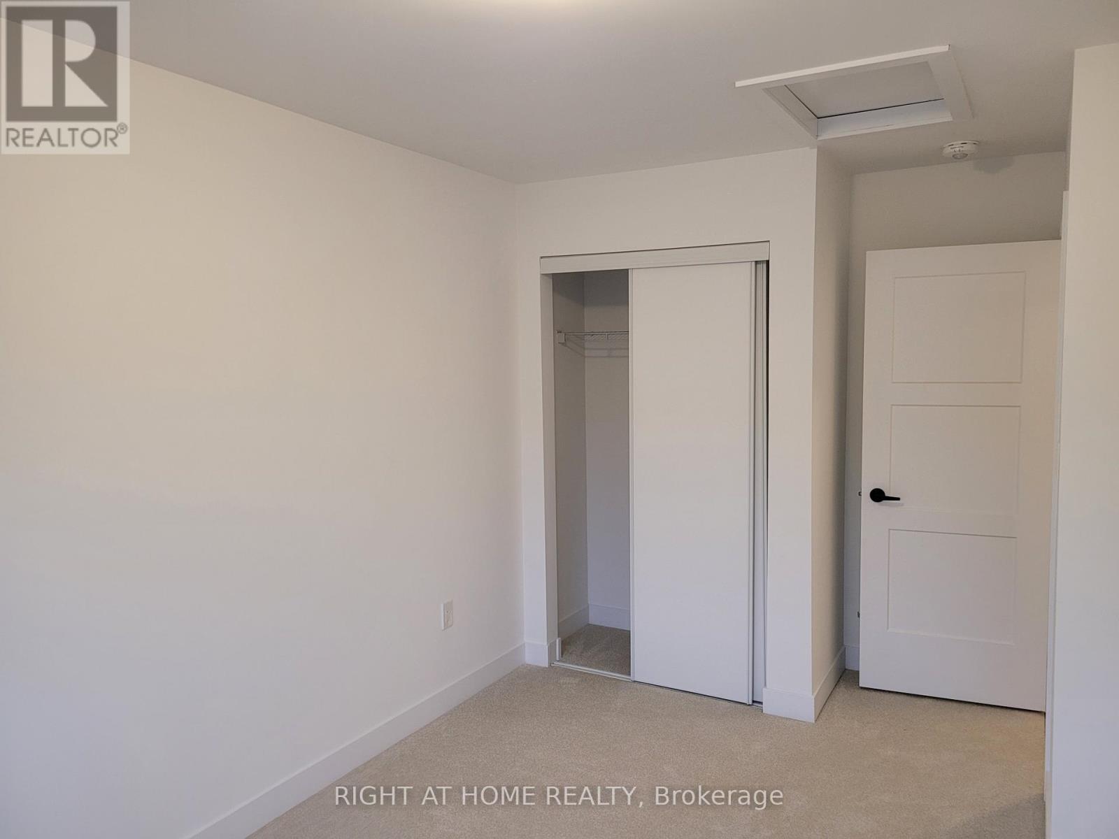 34 Silo Mews, Barrie, Ontario  L9J 0V3 - Photo 34 - S12760430