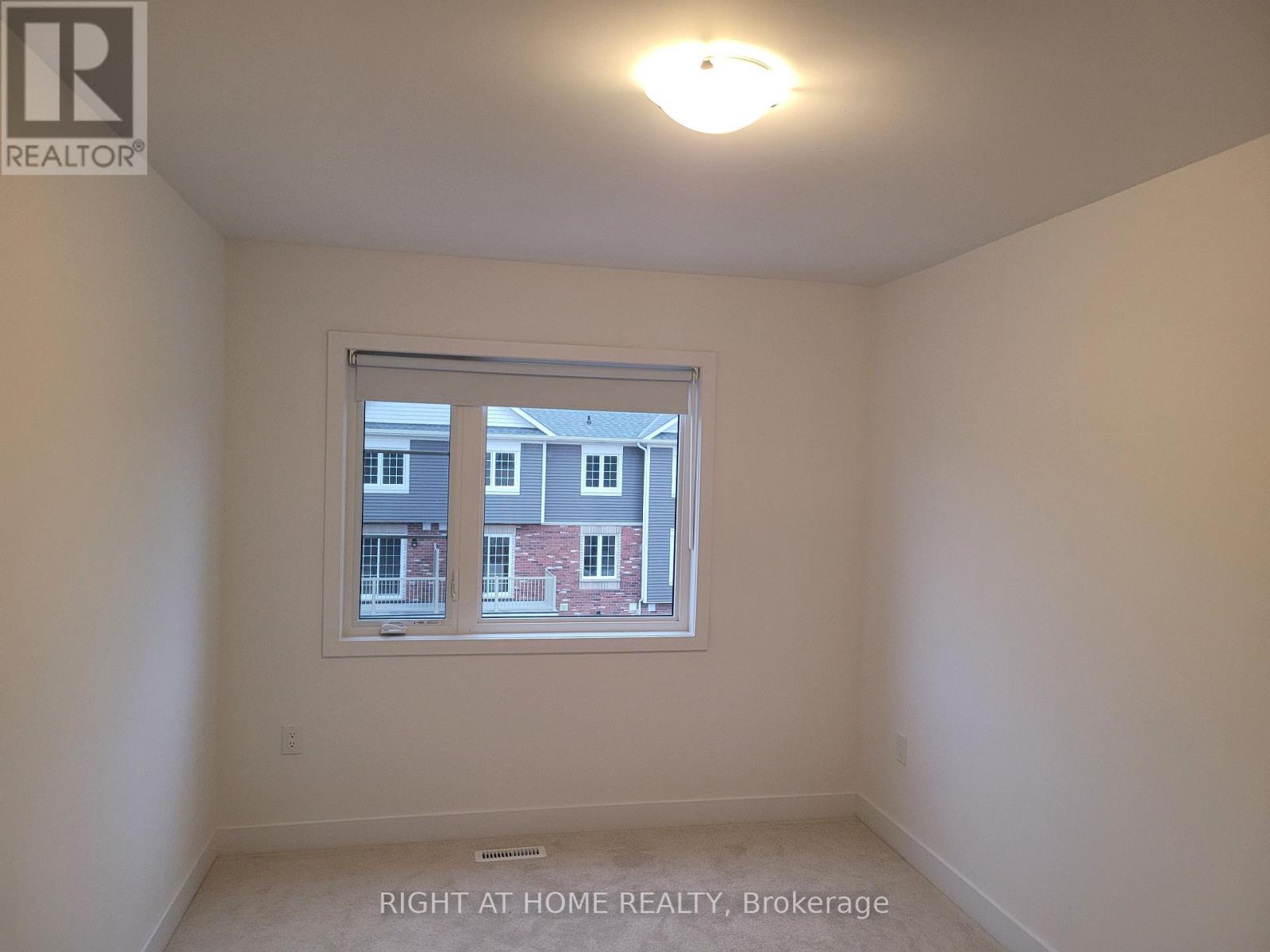 34 Silo Mews, Barrie, Ontario  L9J 0V3 - Photo 35 - S12760430