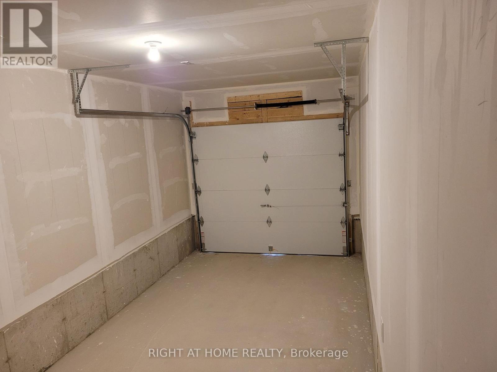 34 Silo Mews, Barrie, Ontario  L9J 0V3 - Photo 9 - S12760430