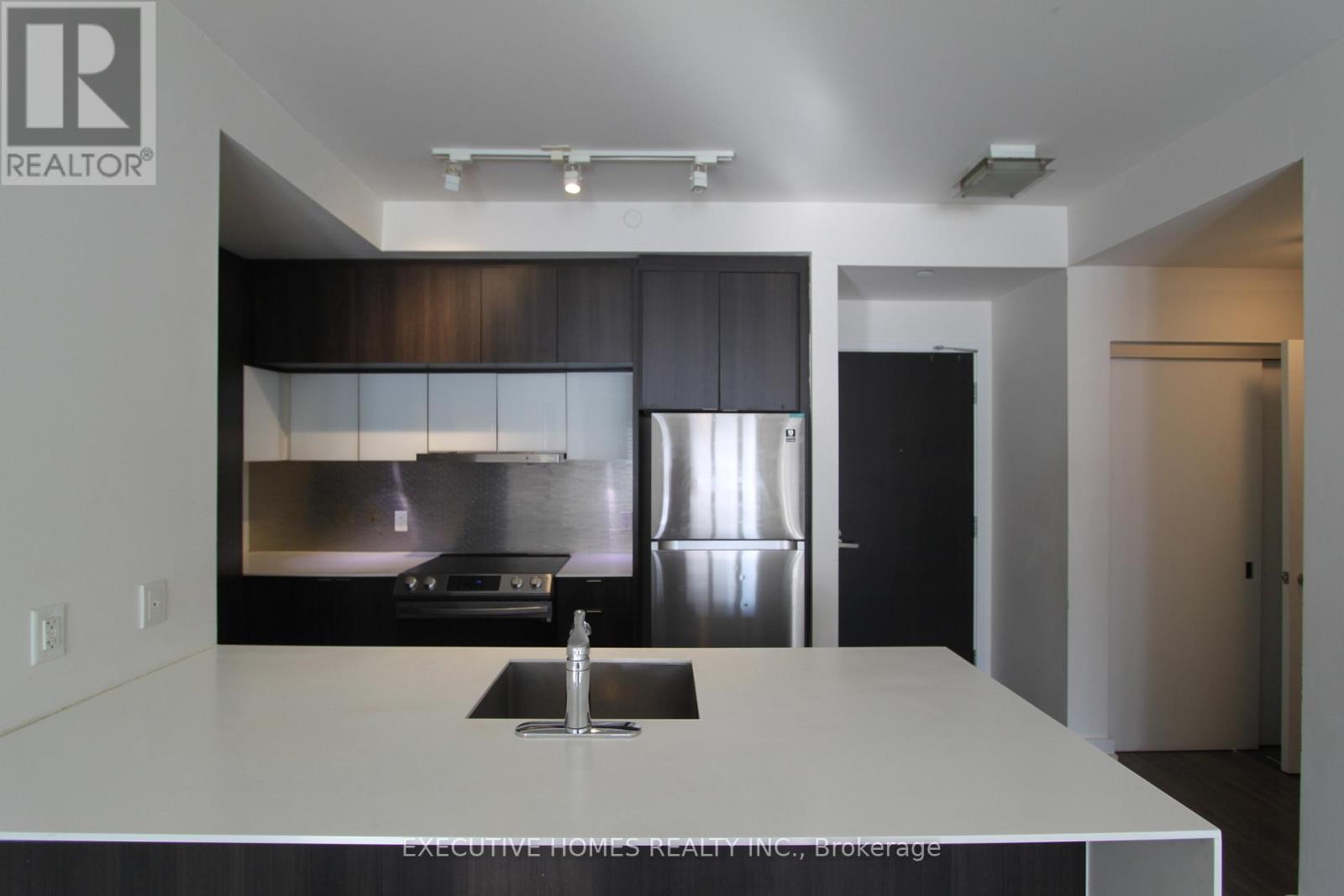 113 - 5035 Harvard Road, Mississauga, Ontario  L5M 0W7 - Photo 3 - W12760462