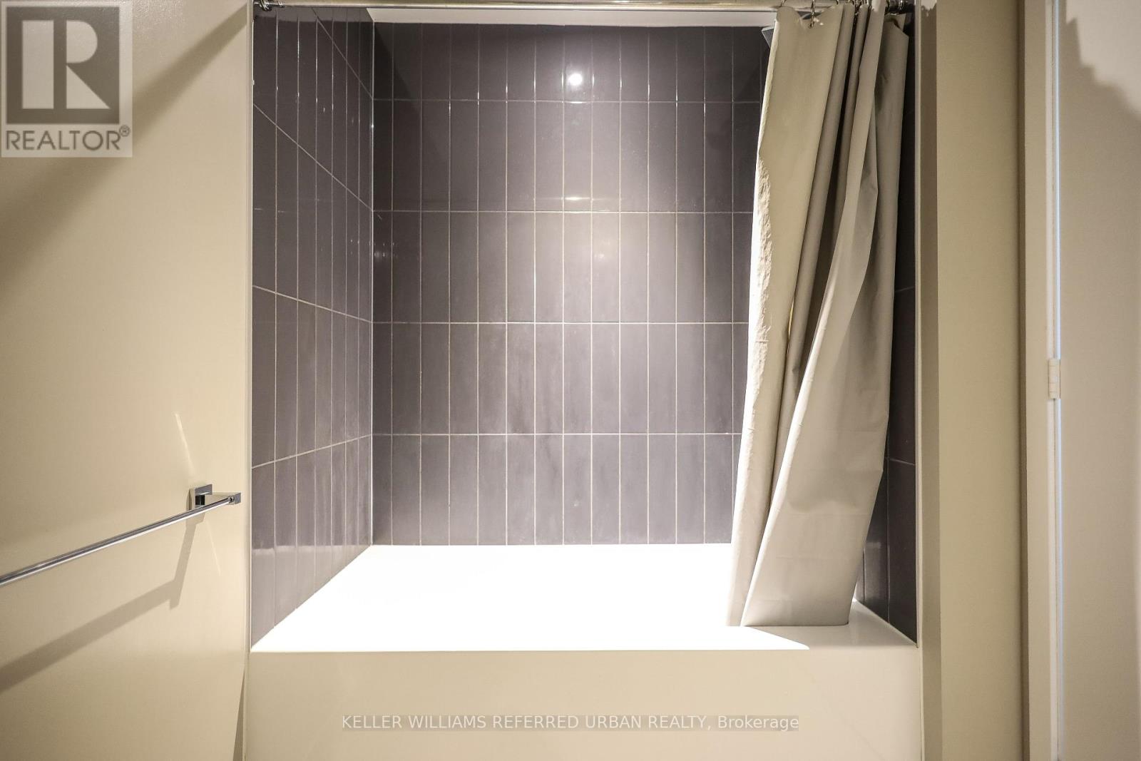 4311 - 3883 Quartz Road, Mississauga (City Centre), Ontario  L5B 0M4 - Photo 16 - W12760480