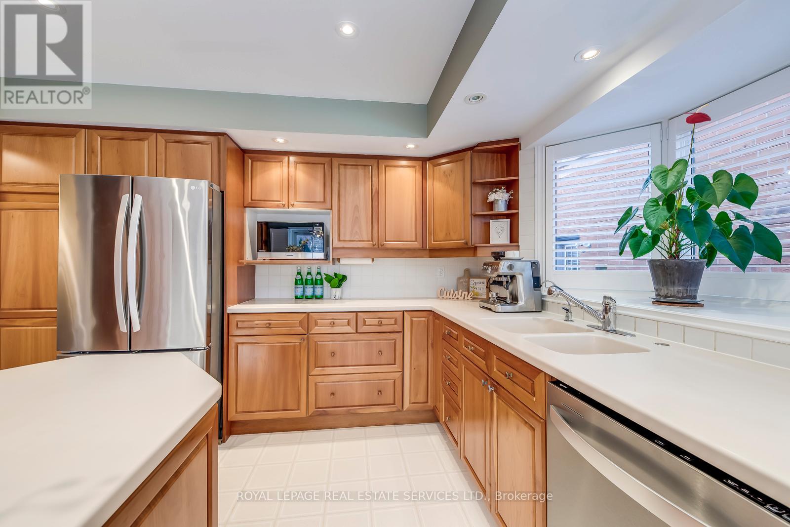 1149 Windrush Drive, Oakville (Ga Glen Abbey), Ontario  L6M 1S9 - Photo 13 - W12760498