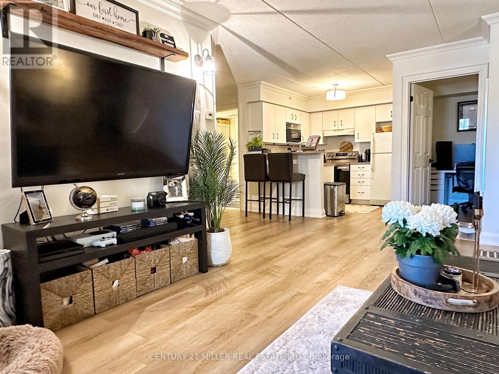 308 - 1451 Walker's Line, Burlington (Tansley), Ontario  L7M 4P1 - Photo 6 - W12760504