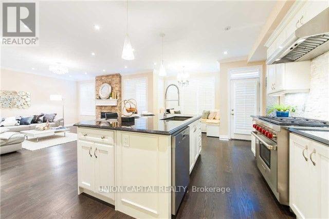 285 Sixteen Mile Drive, Oakville, Ontario  L6M 0V8 - Photo 7 - W12760516