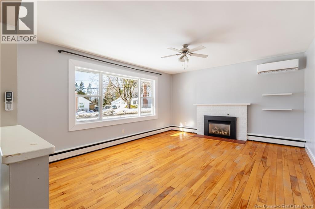 208 Fulton Avenue, Fredericton, New Brunswick  E3G 6B2 - Photo 4 - NB133128