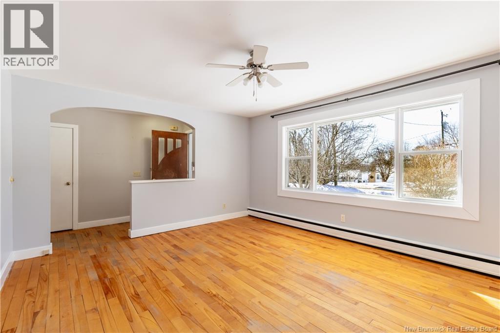 208 Fulton Avenue, Fredericton, New Brunswick  E3G 6B2 - Photo 5 - NB133128