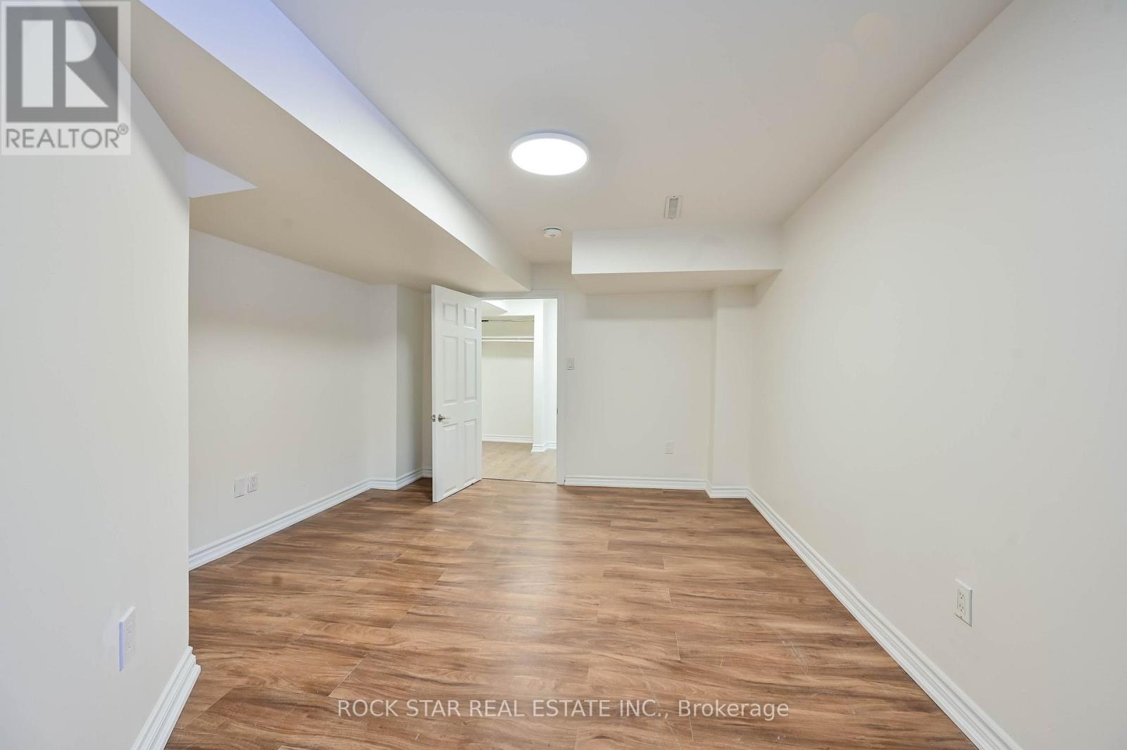 Unknown Address, ,     - Photo 24 - X12760502