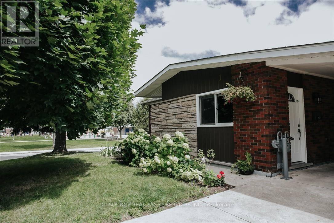 Upper - 1 Vera Court, Hamilton (Corman), Ontario  L8K 4G7 - Photo 4 - X12760506