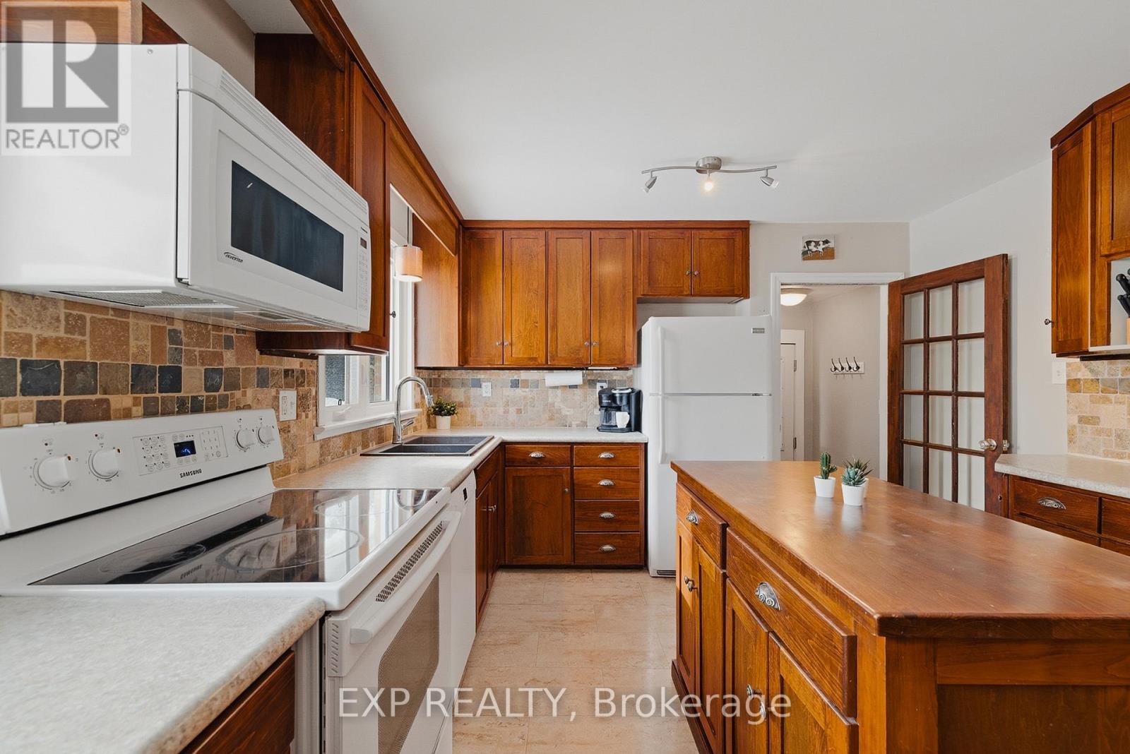 1080 Henry Street, Wellesley, Ontario  N0B 2T0 - Photo 11 - X12760510