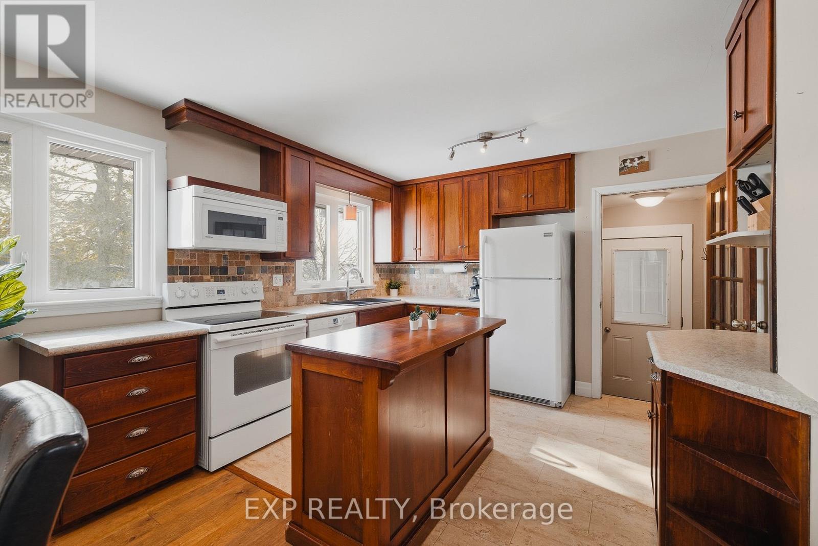 1080 Henry Street, Wellesley, Ontario  N0B 2T0 - Photo 8 - X12760510