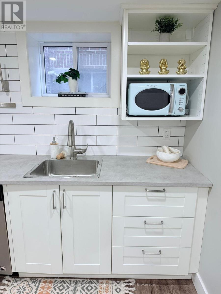 2 - 2207 Turner Road, Windsor, Ontario  N8W 3K4 - Photo 3 - X12760522