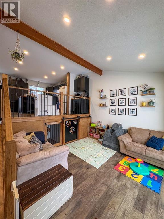 4202 71 Street, Camrose, Alberta  T4V 3Z4 - Photo 3 - A2276463