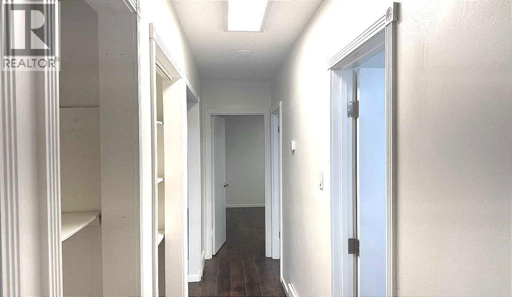 3229 19 Avenue Se, Calgary, Alberta  T2B 0A4 - Photo 11 - A2283817