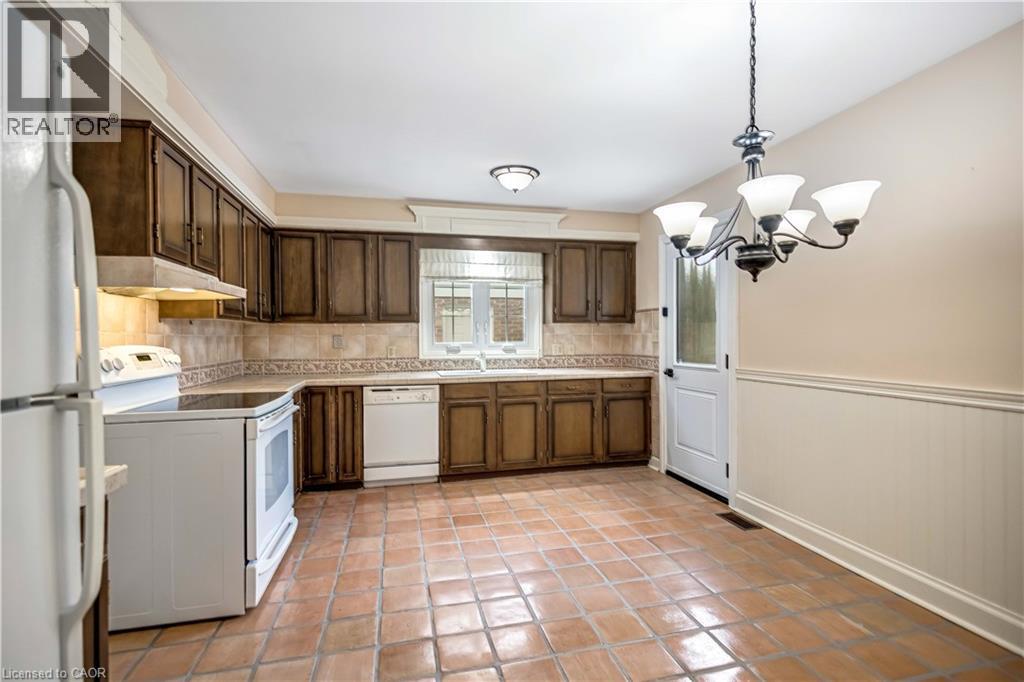 148 Marigold Court, Ancaster, Ontario  L9G 3M3 - Photo 8 - 40802381