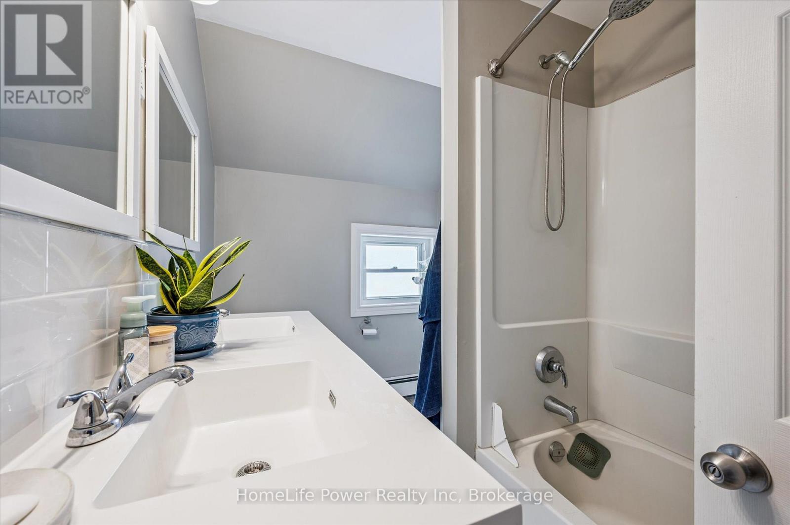 319 Victoria Street S, Kitchener, Ontario  N2M 3A4 - Photo 30 - X12760572