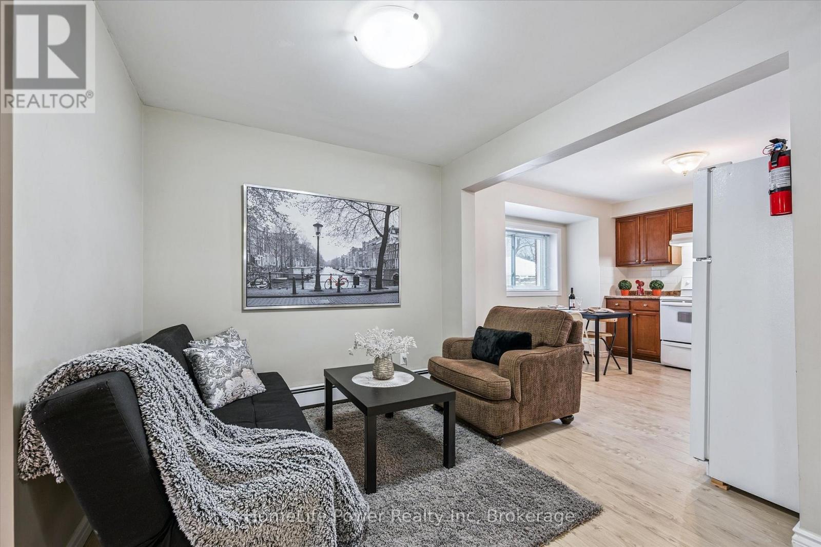 319 Victoria Street S, Kitchener, Ontario  N2M 3A4 - Photo 5 - X12760572