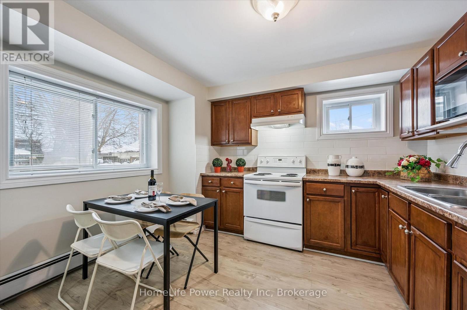 319 Victoria Street S, Kitchener, Ontario  N2M 3A4 - Photo 7 - X12760572