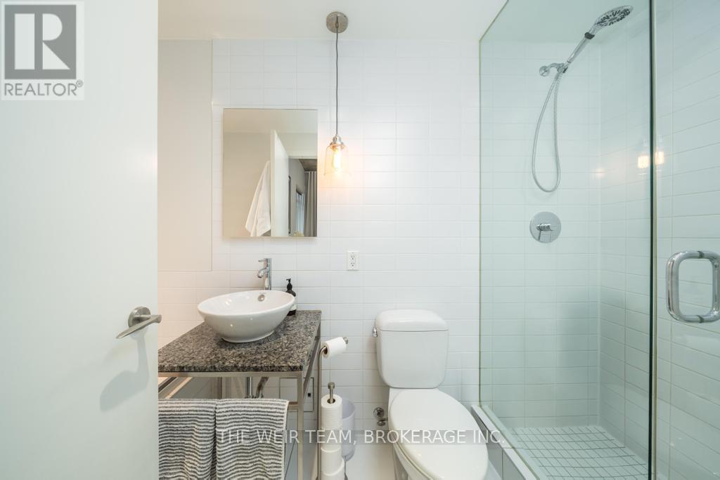 75 Portland Street, Toronto (Waterfront Communities), Ontario  M5V 2M9 - Photo 14 - C12760570