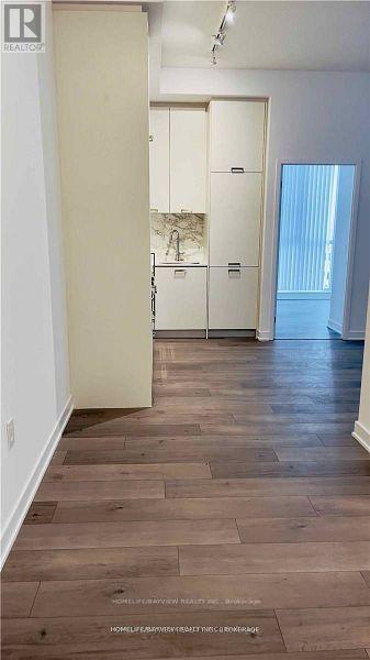 512 - 38 Honeycrisp Crescent N, Vaughan (Vaughan Corporate Centre), Ontario  L4K 0M8 - Photo 8 - N12760556