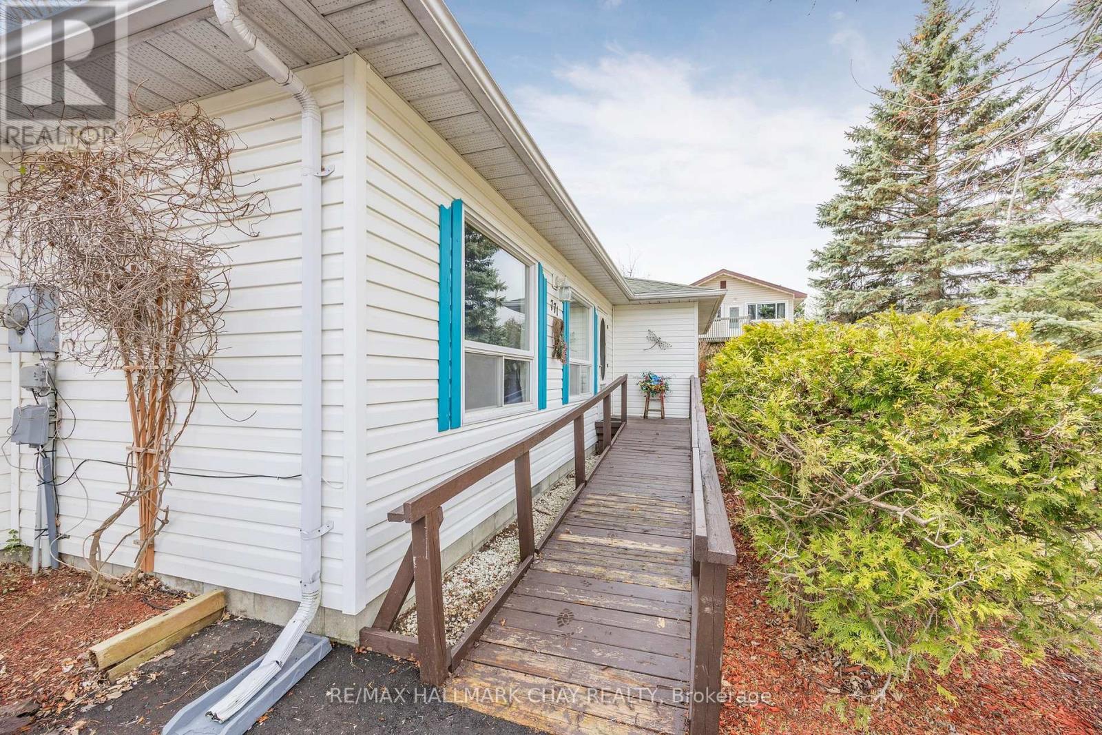 771 Roberts Road, Innisfil, Ontario  L9S 2E4 - Photo 6 - N12760562