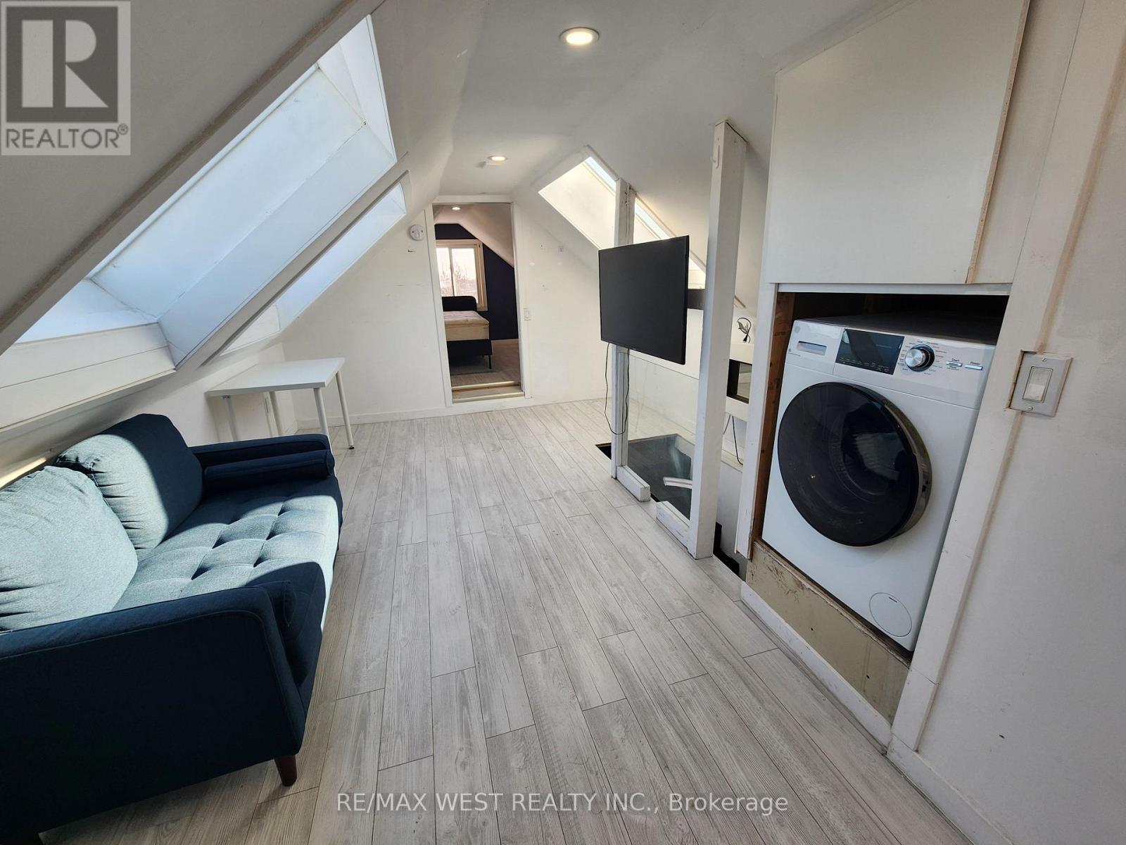 3 - 32 Pritchard Avenue, Toronto, Ontario  M6N 1T3 - Photo 4 - W12754202