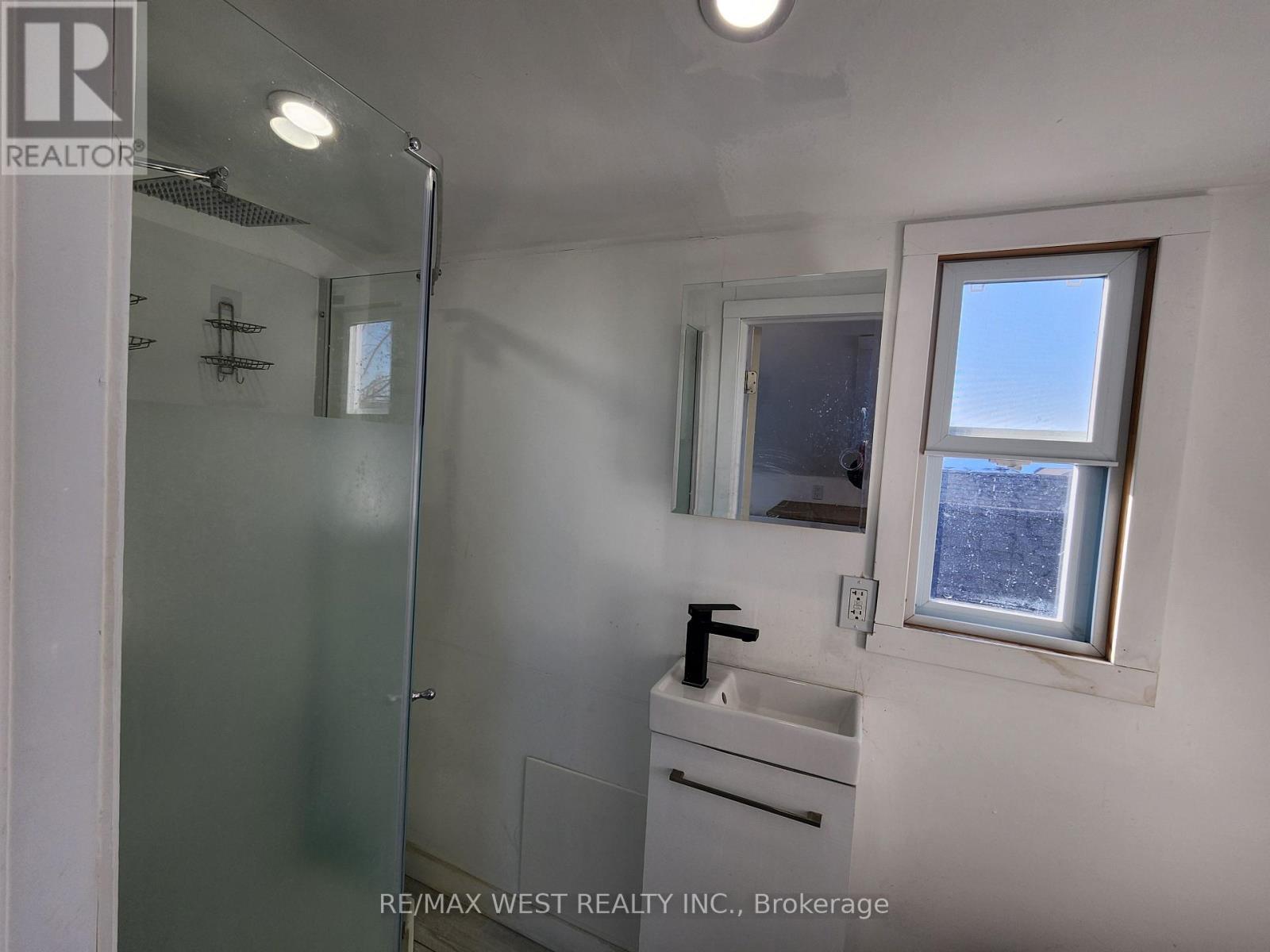 3 - 32 Pritchard Avenue, Toronto, Ontario  M6N 1T3 - Photo 9 - W12754202