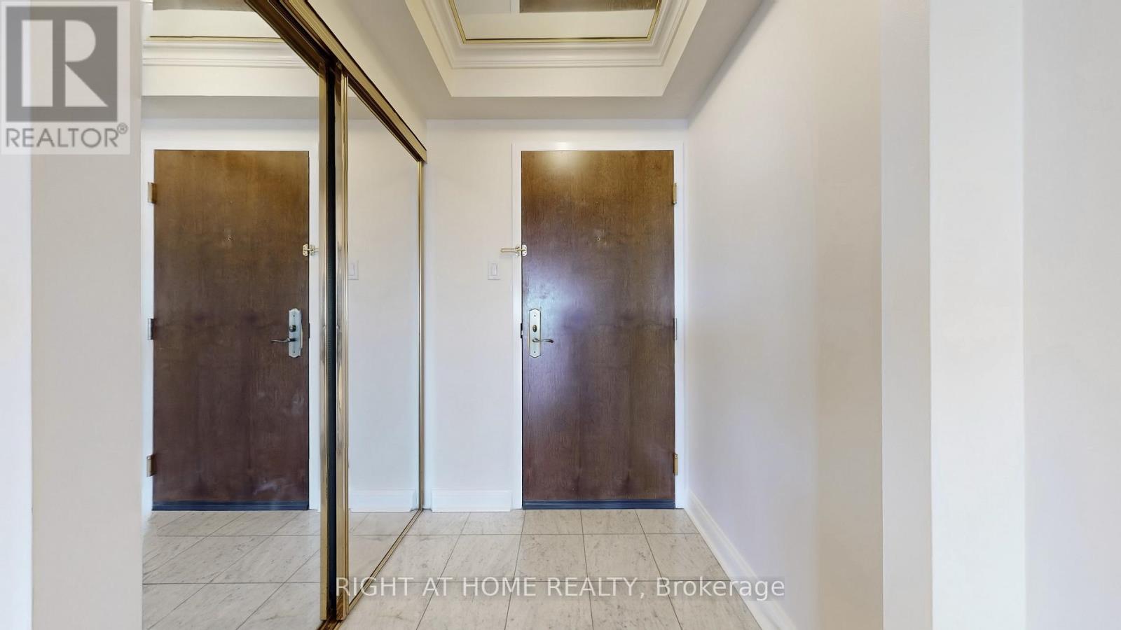 2206 - 22 Hanover Road, Brampton (Queen Street Corridor), Ontario  L6S 5K7 - Photo 14 - W12760578