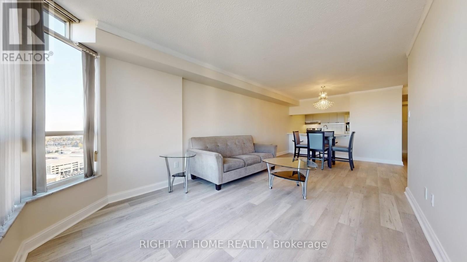 2206 - 22 Hanover Road, Brampton (Queen Street Corridor), Ontario  L6S 5K7 - Photo 16 - W12760578