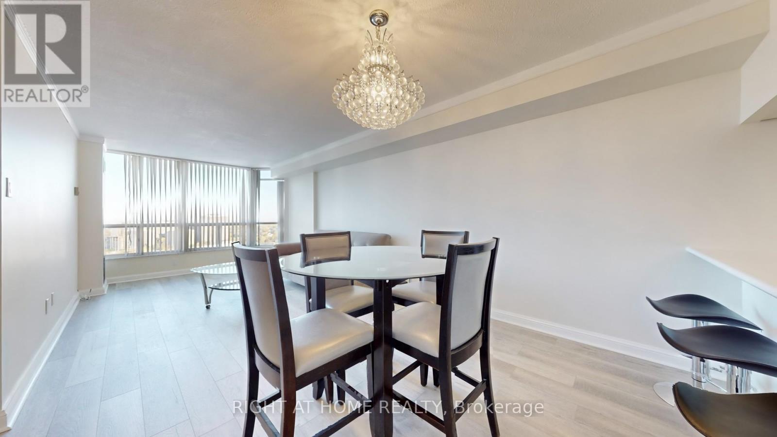 2206 - 22 Hanover Road, Brampton (Queen Street Corridor), Ontario  L6S 5K7 - Photo 17 - W12760578