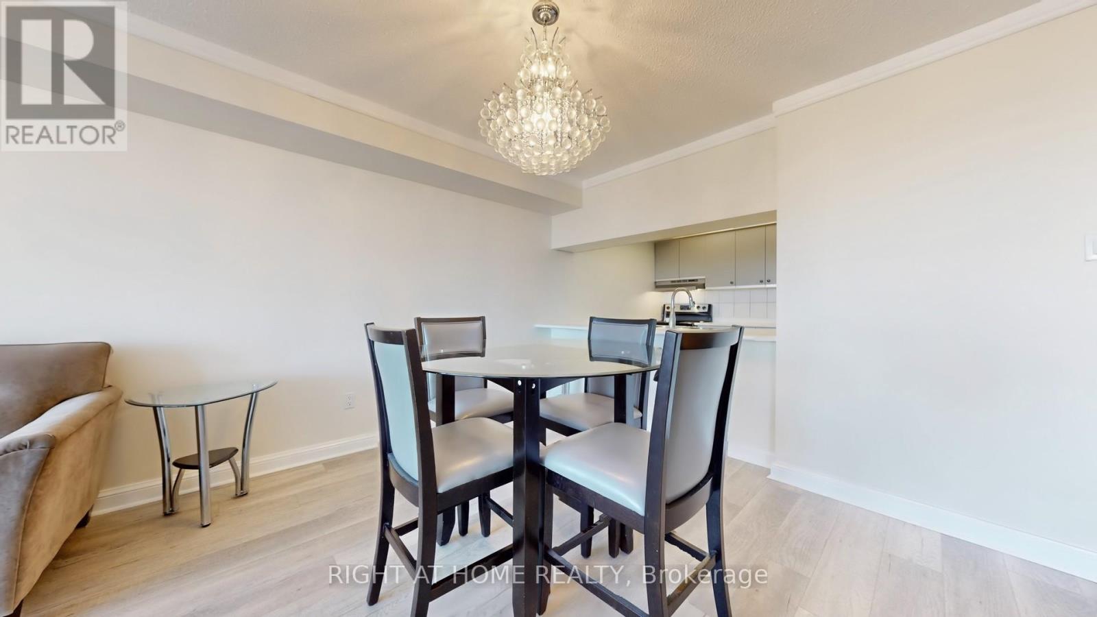 2206 - 22 Hanover Road, Brampton (Queen Street Corridor), Ontario  L6S 5K7 - Photo 19 - W12760578