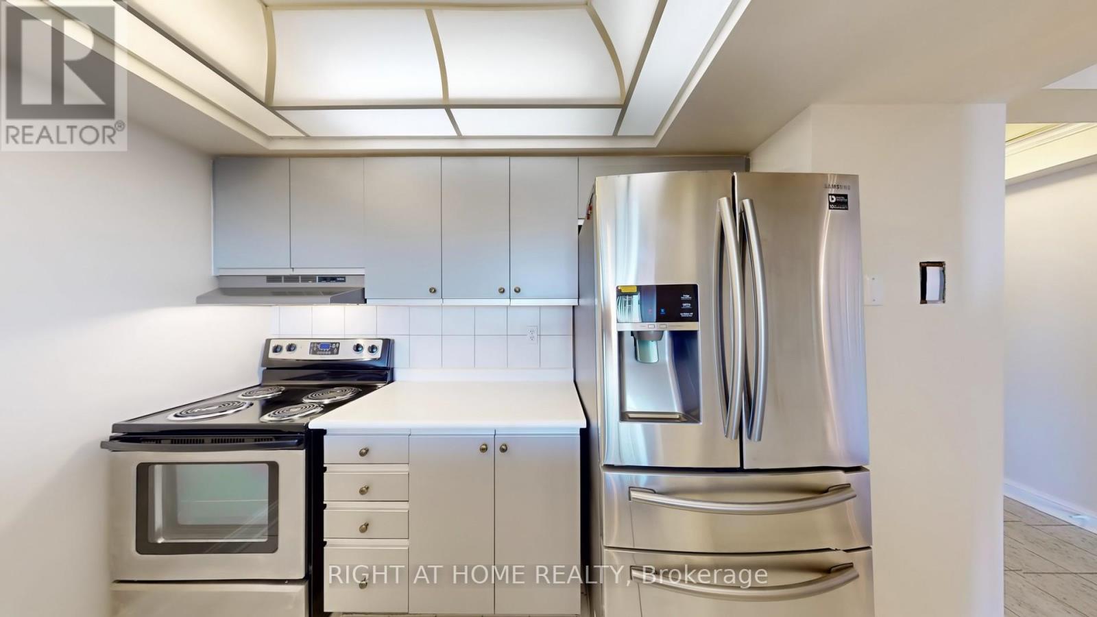 2206 - 22 Hanover Road, Brampton (Queen Street Corridor), Ontario  L6S 5K7 - Photo 24 - W12760578