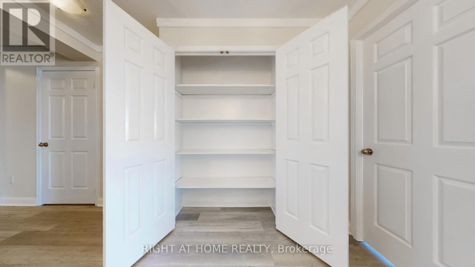 2206 - 22 Hanover Road, Brampton (Queen Street Corridor), Ontario  L6S 5K7 - Photo 30 - W12760578