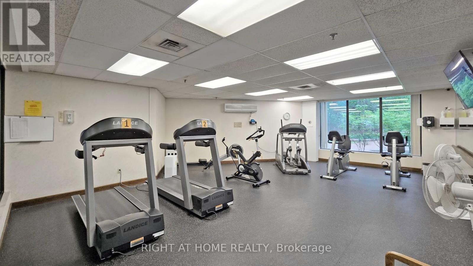 2206 - 22 Hanover Road, Brampton (Queen Street Corridor), Ontario  L6S 5K7 - Photo 34 - W12760578