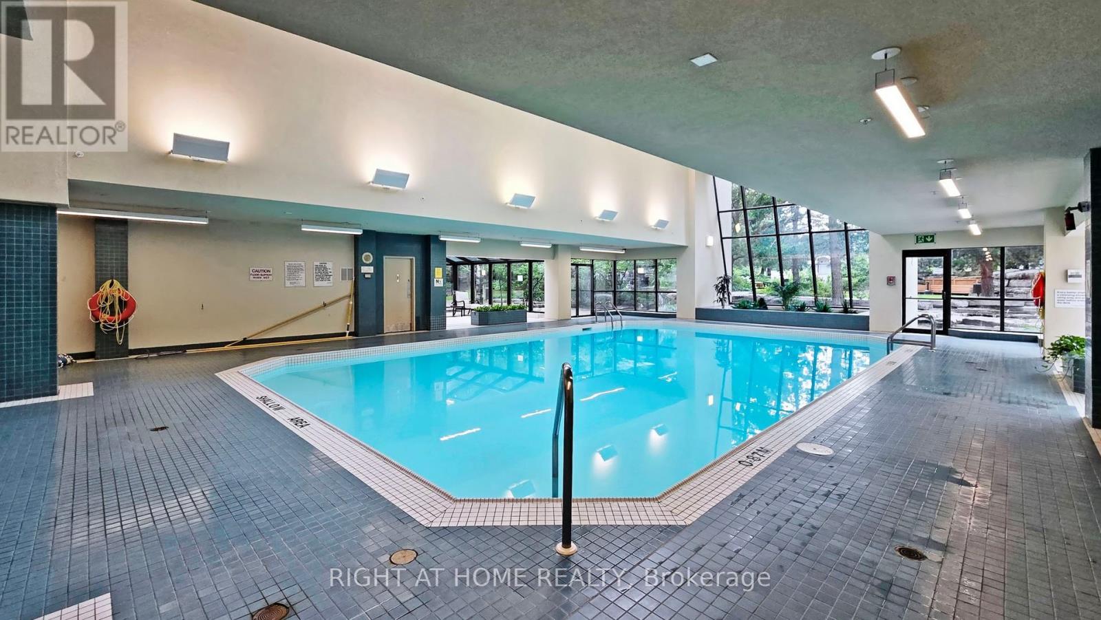 2206 - 22 Hanover Road, Brampton (Queen Street Corridor), Ontario  L6S 5K7 - Photo 36 - W12760578