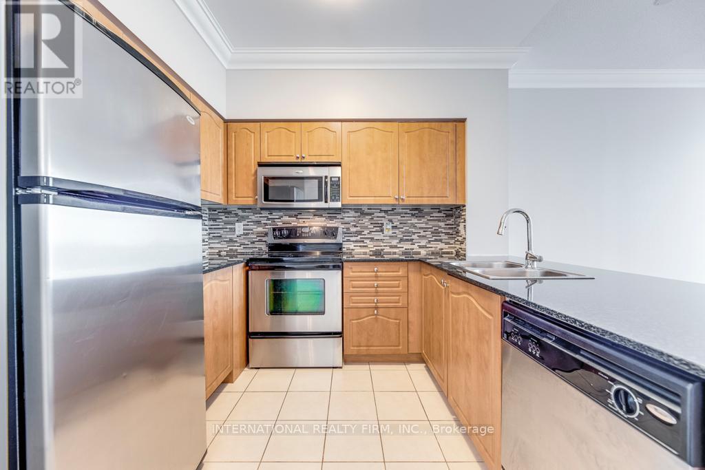 Ph09 - 350 Red Maple Road, Richmond Hill, Ontario  L4C 0T5 - Photo 5 - N12760396