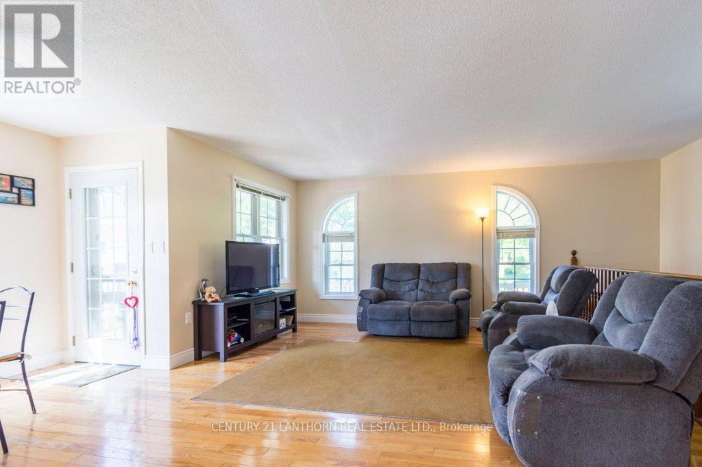 27 Bursthall Street, Marmora And Lake (Marmora Ward), Ontario  K0K 2M0 - Photo 4 - X12760586