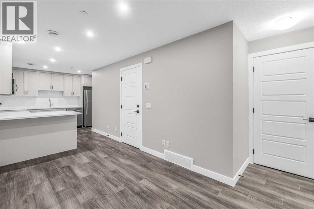 423 Hotchkiss Manor, Calgary, Alberta  T3S 0N3 - Photo 37 - A2283550