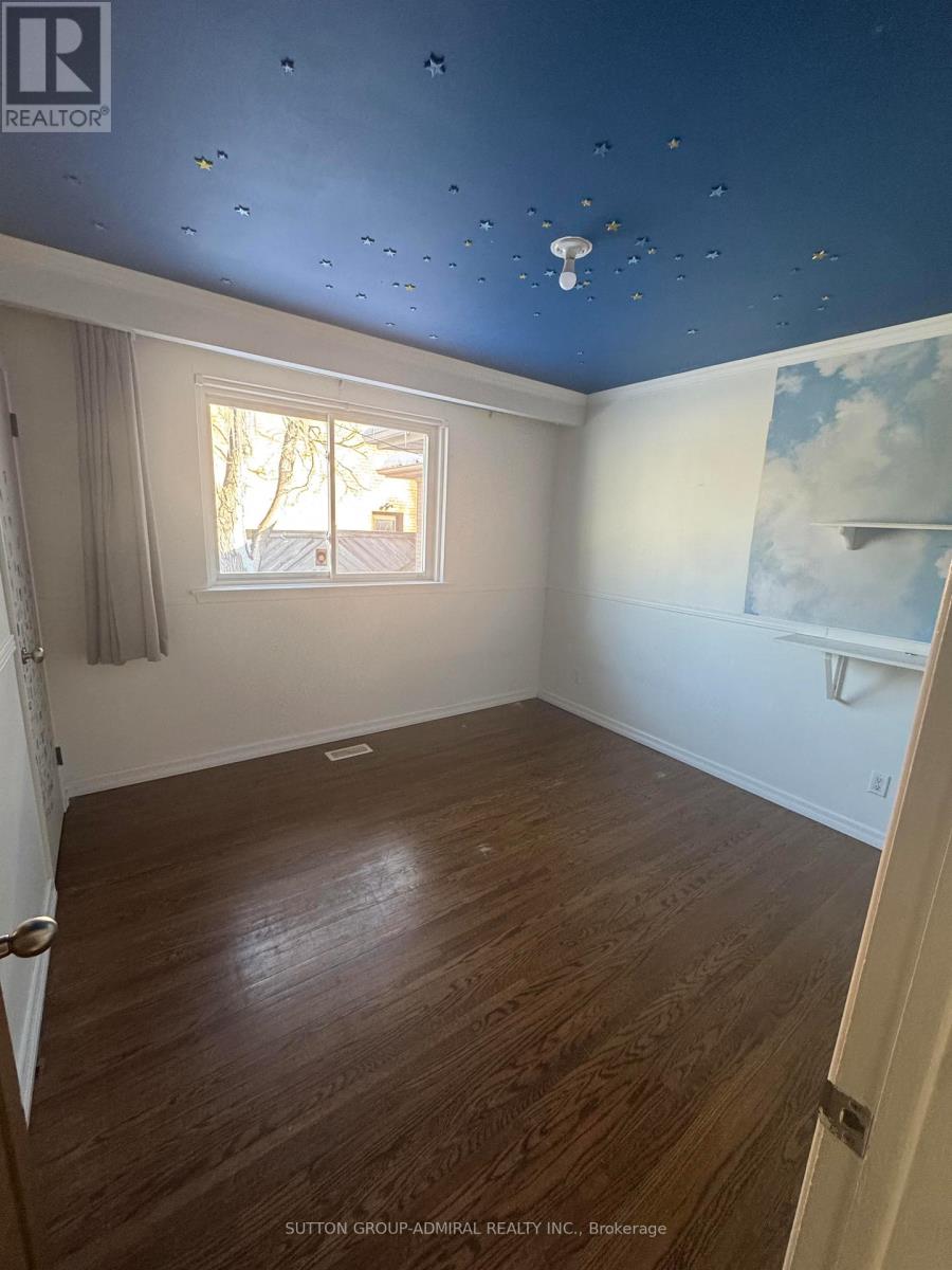 Main Flr - 12 Caines Avenue, Toronto, Ontario  M2M 1G2 - Photo 2 - C12637364