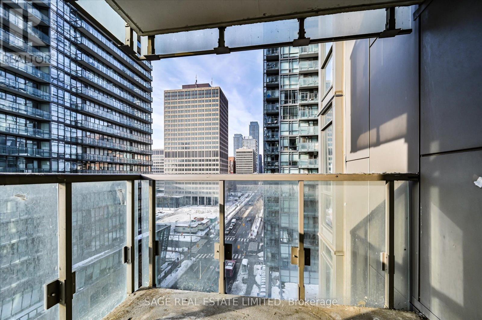 902 - 38 Grenville Street, Toronto (Bay Street Corridor), Ontario  M4Y 1A5 - Photo 18 - C12760590