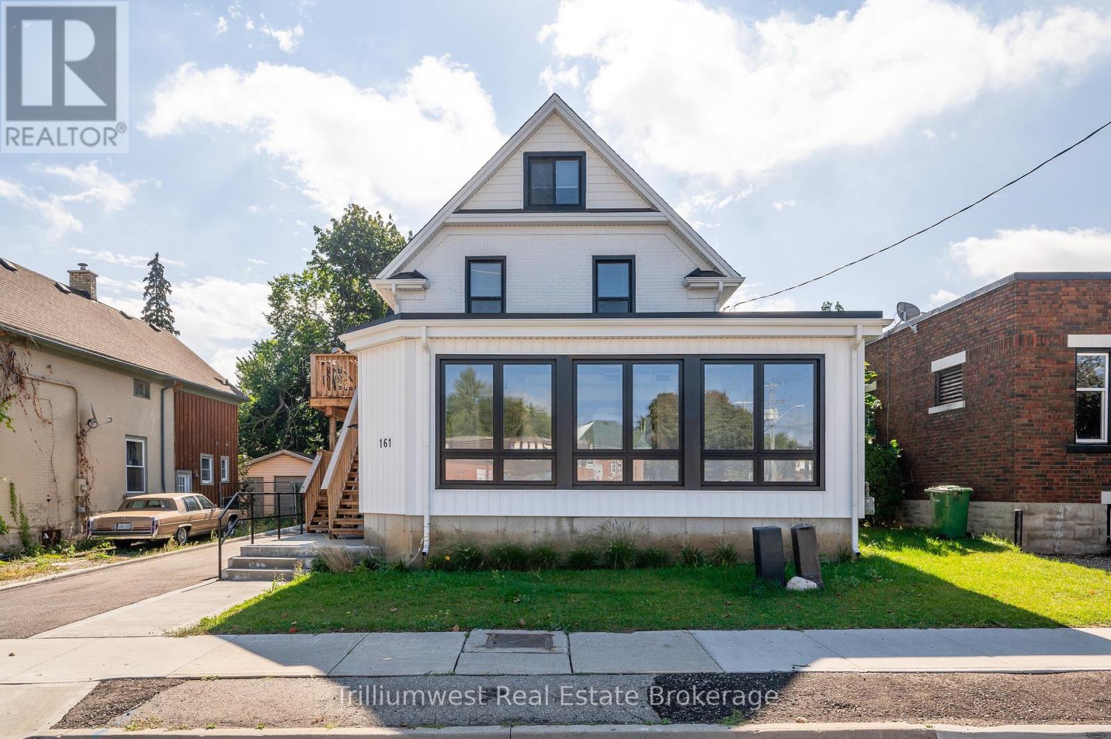 161 Victoria Street S, Kitchener, Ontario  N2G 2B7 - Photo 2 - X12526198